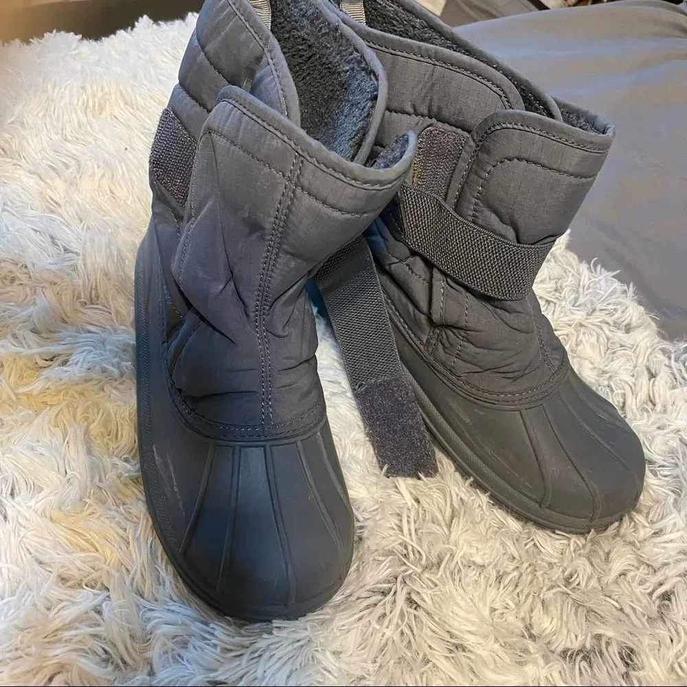 The Children’s Place ToddlerSnow Boots.